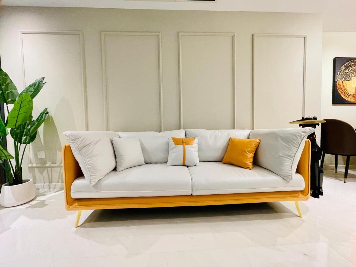 Eaton Residences Klcc M@h Apartemen
